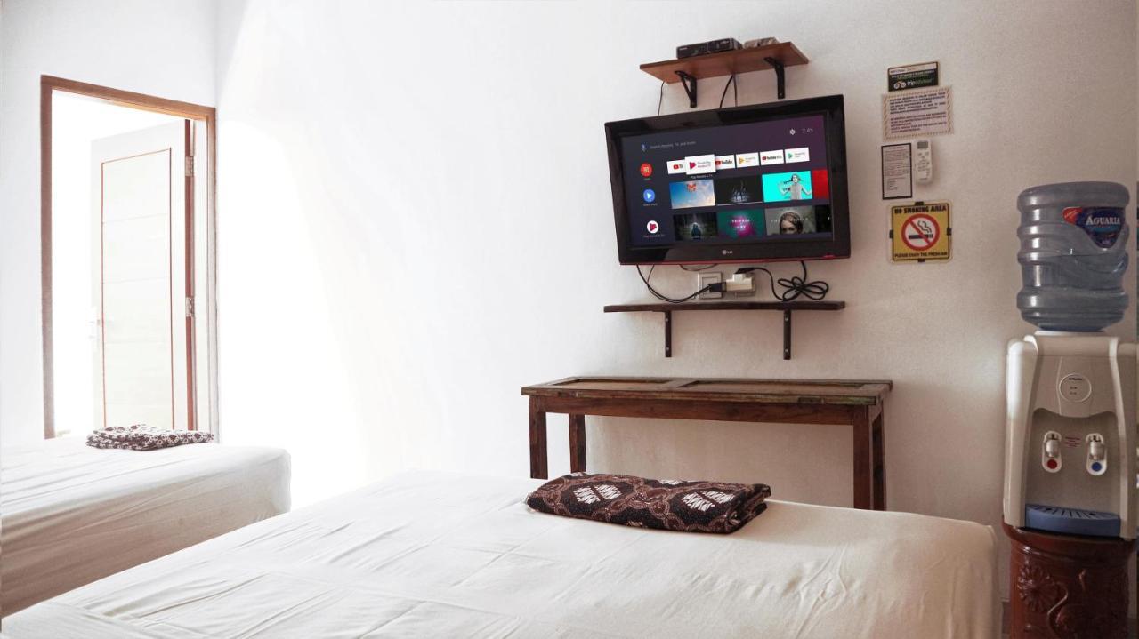 Andelis Homestay Yogyakarta Exterior photo